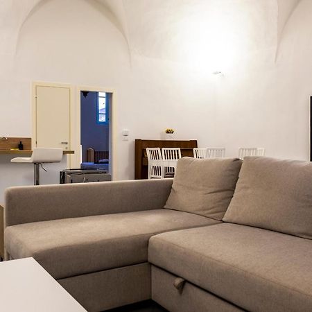Hotel Archivolto Del Teatro Albenga Exterior foto